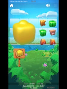 Strolling Staxx: Cubic Fruits gameplay screenshot