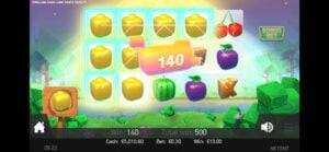 Strolling Staxx: Cubic Fruits gameplay screenshot